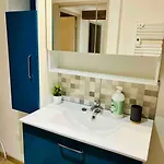 Magnifique Neuf 70m2 Lumineux Parking Appartamento Cahors